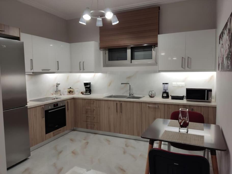 Ebony And Ivory Suites Drosia  Buitenkant foto
