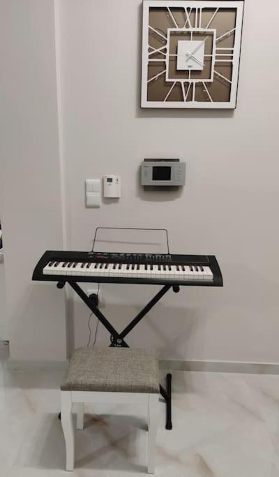 Ebony And Ivory Suites Drosia  Buitenkant foto