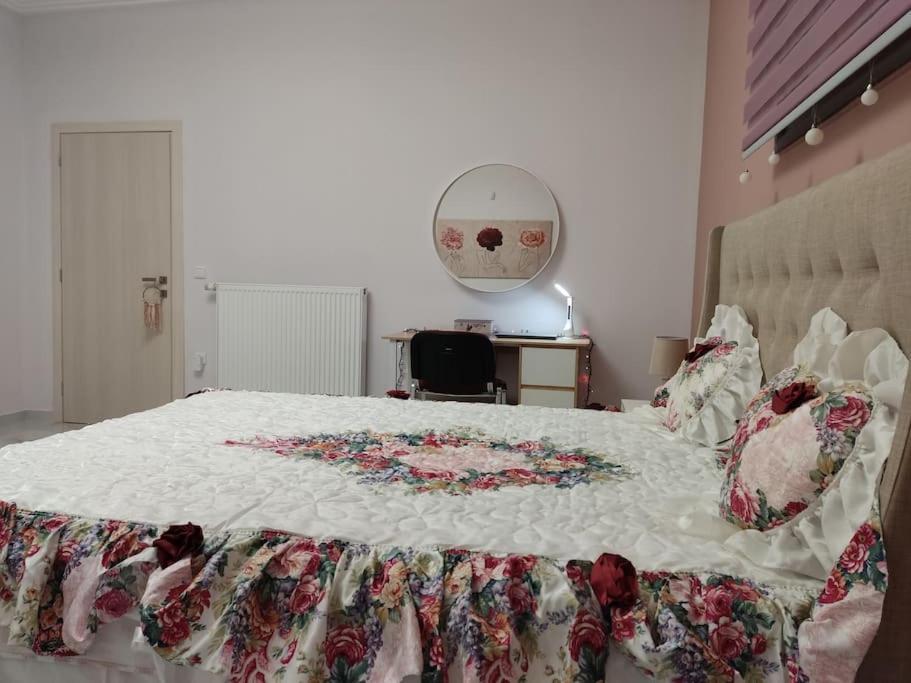 Ebony And Ivory Suites Drosia  Buitenkant foto