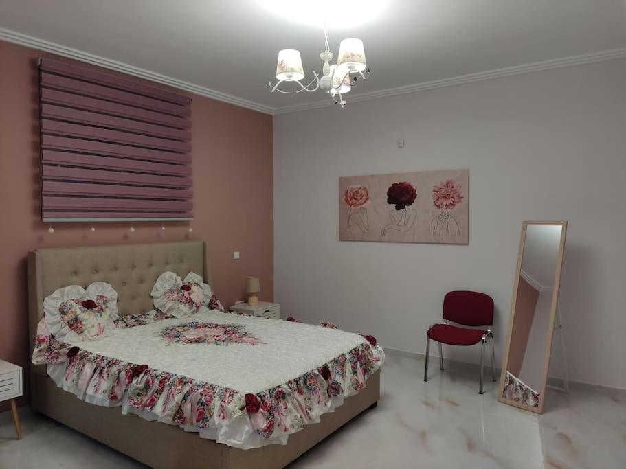 Ebony And Ivory Suites Drosia  Buitenkant foto