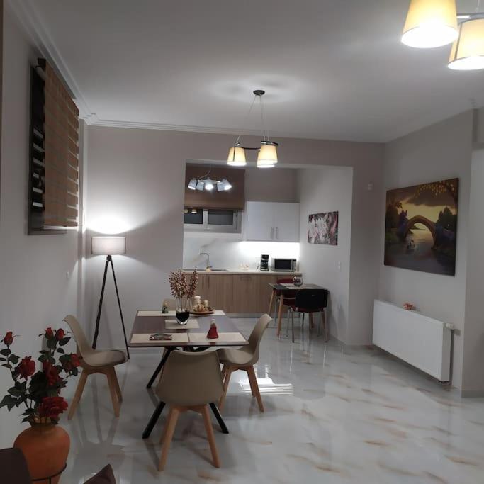 Ebony And Ivory Suites Drosia  Buitenkant foto