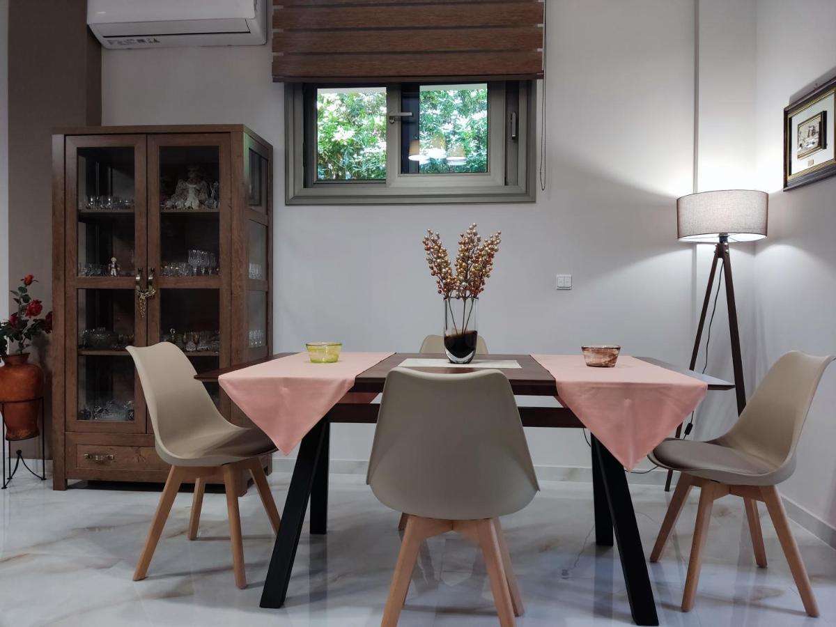 Ebony And Ivory Suites Drosia  Buitenkant foto