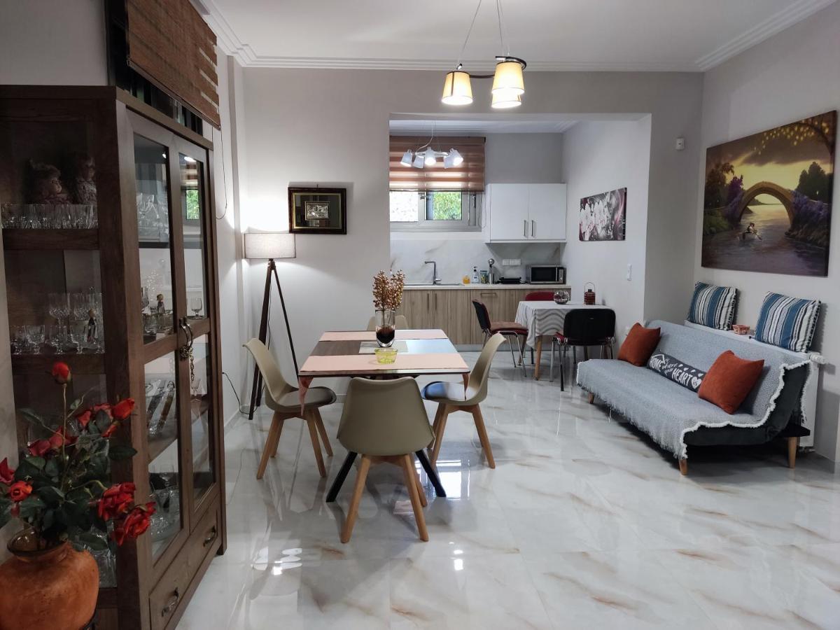 Ebony And Ivory Suites Drosia  Buitenkant foto