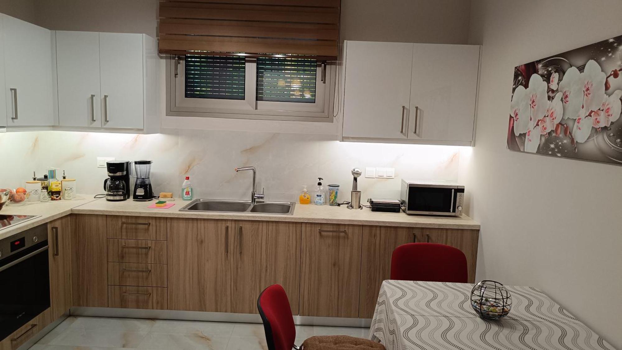 Ebony And Ivory Suites Drosia  Buitenkant foto