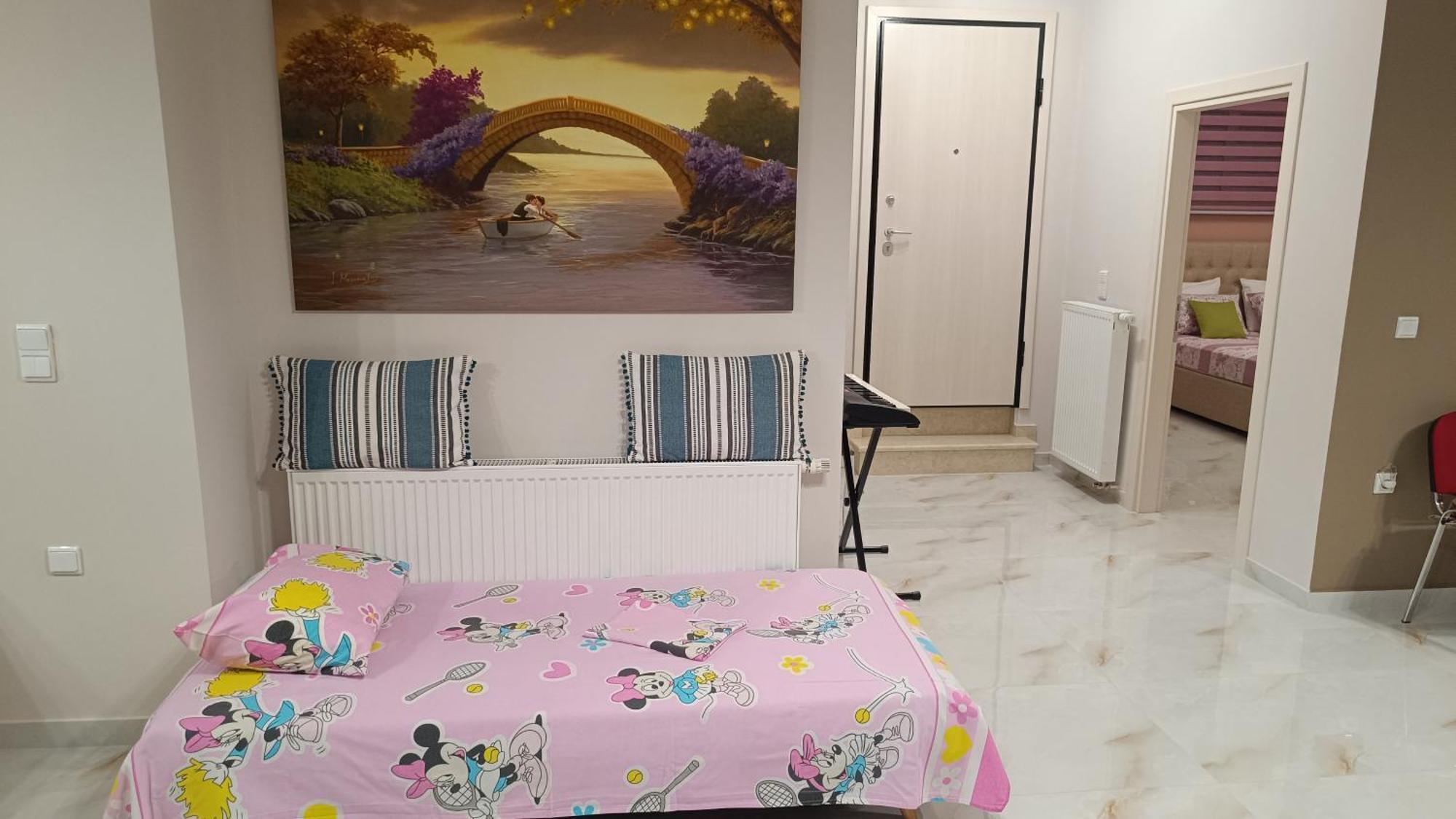 Ebony And Ivory Suites Drosia  Buitenkant foto